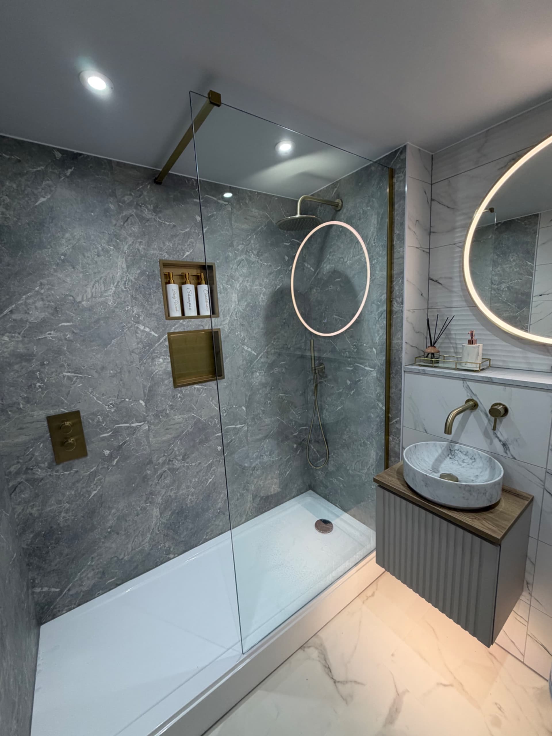 Mr & Mrs Jepson, Main Bathroom detail 2