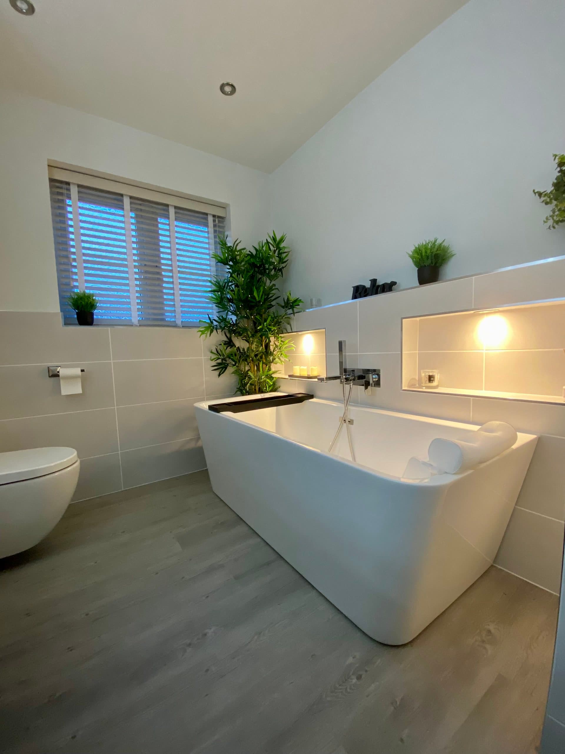 Mr & Mrs Taylor - En-suite detail 5