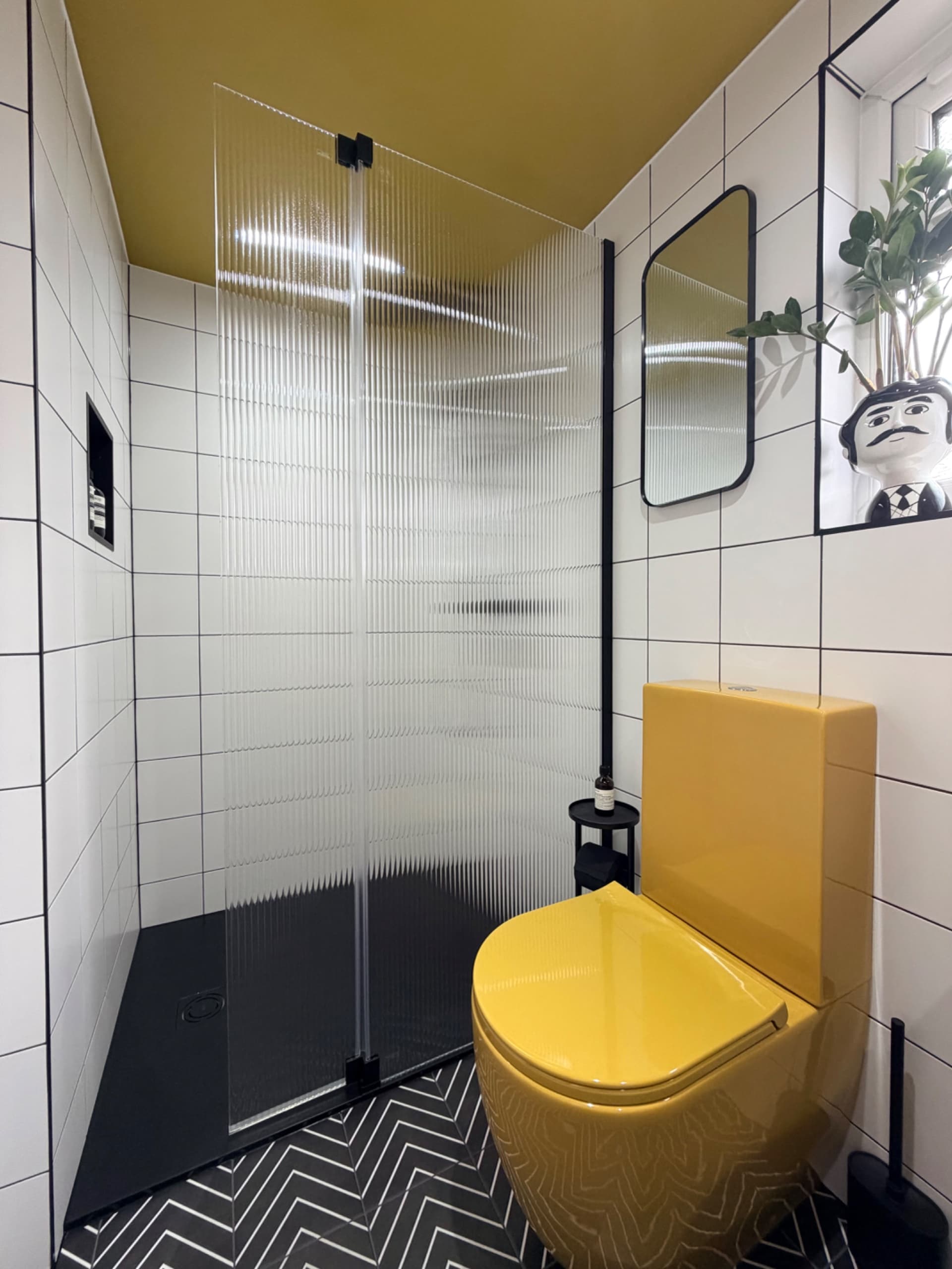Simon & Steven - Main Bathroom detail 2