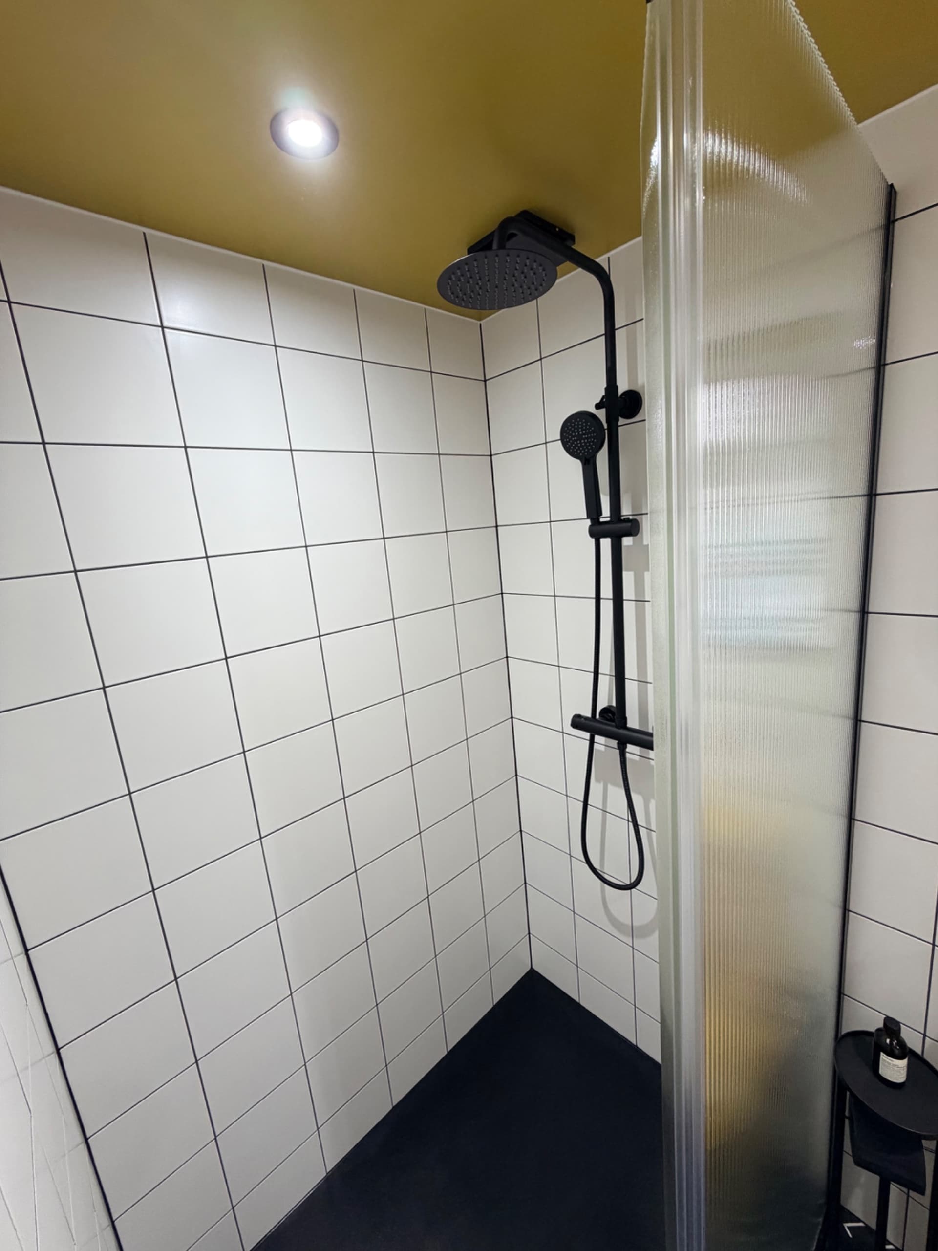 Simon & Steven - Main Bathroom detail 4