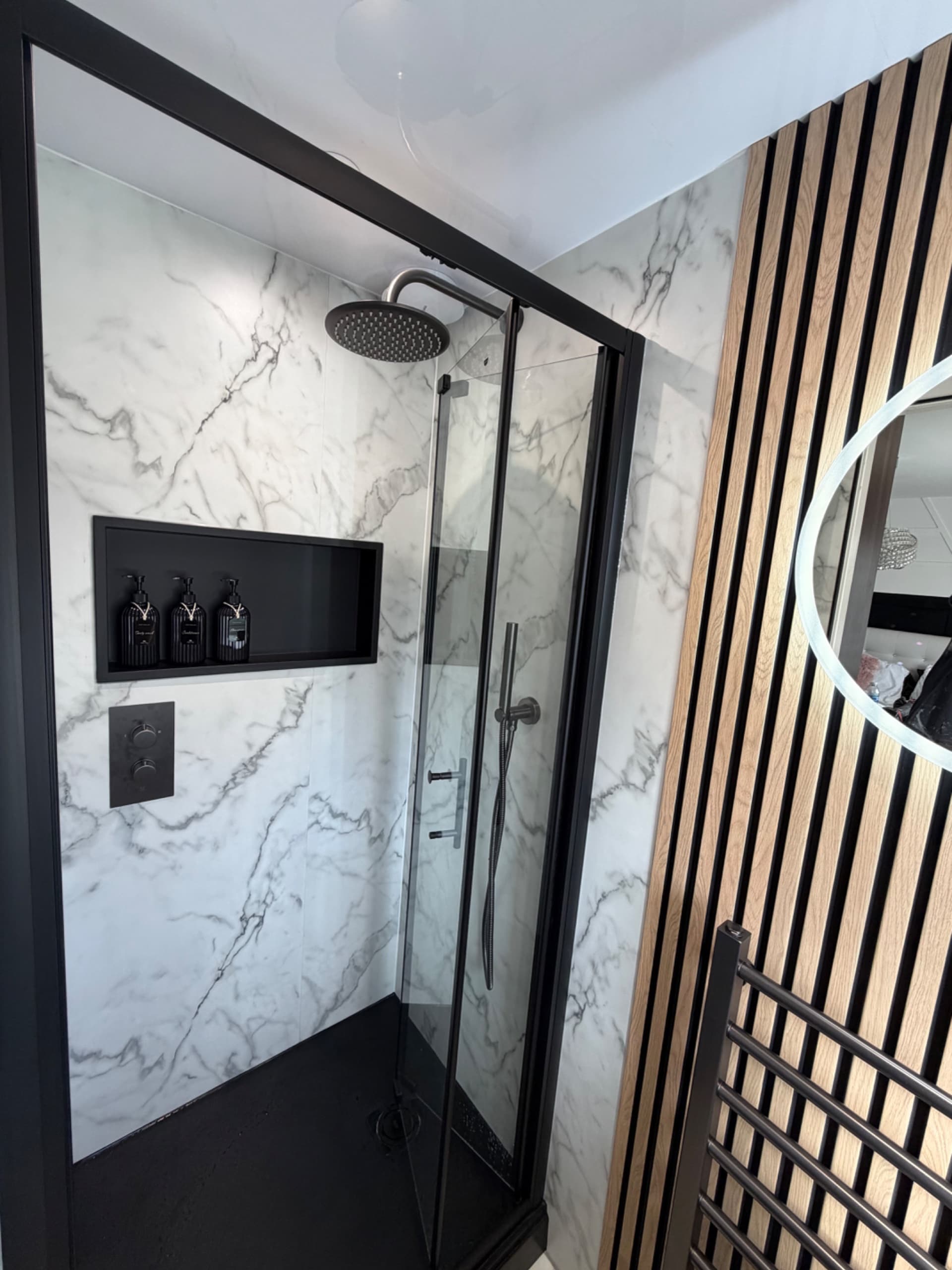 Mr & Mrs Jepson En-Suite detail 3