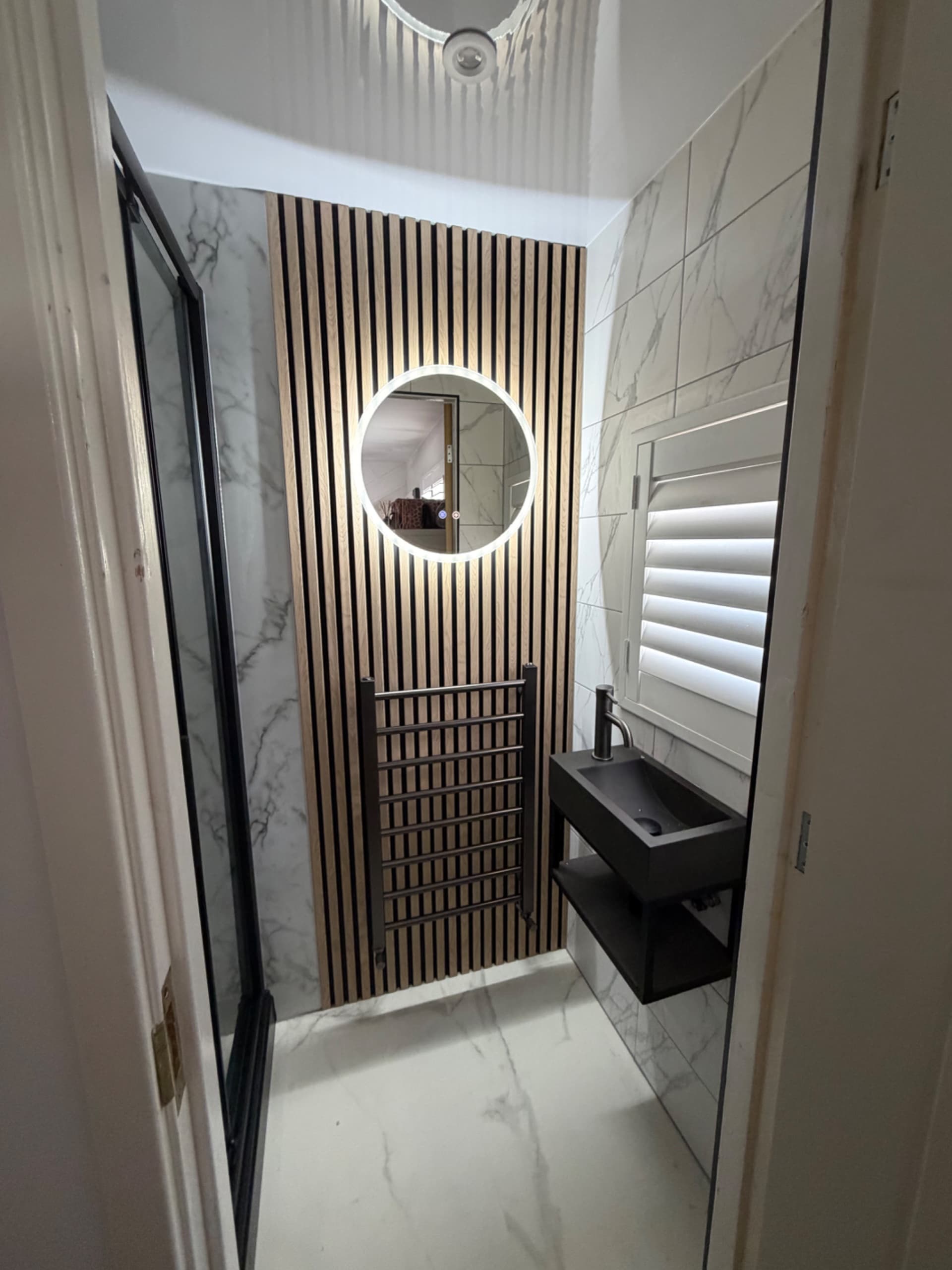 Mr & Mrs Jepson En-Suite detail 2