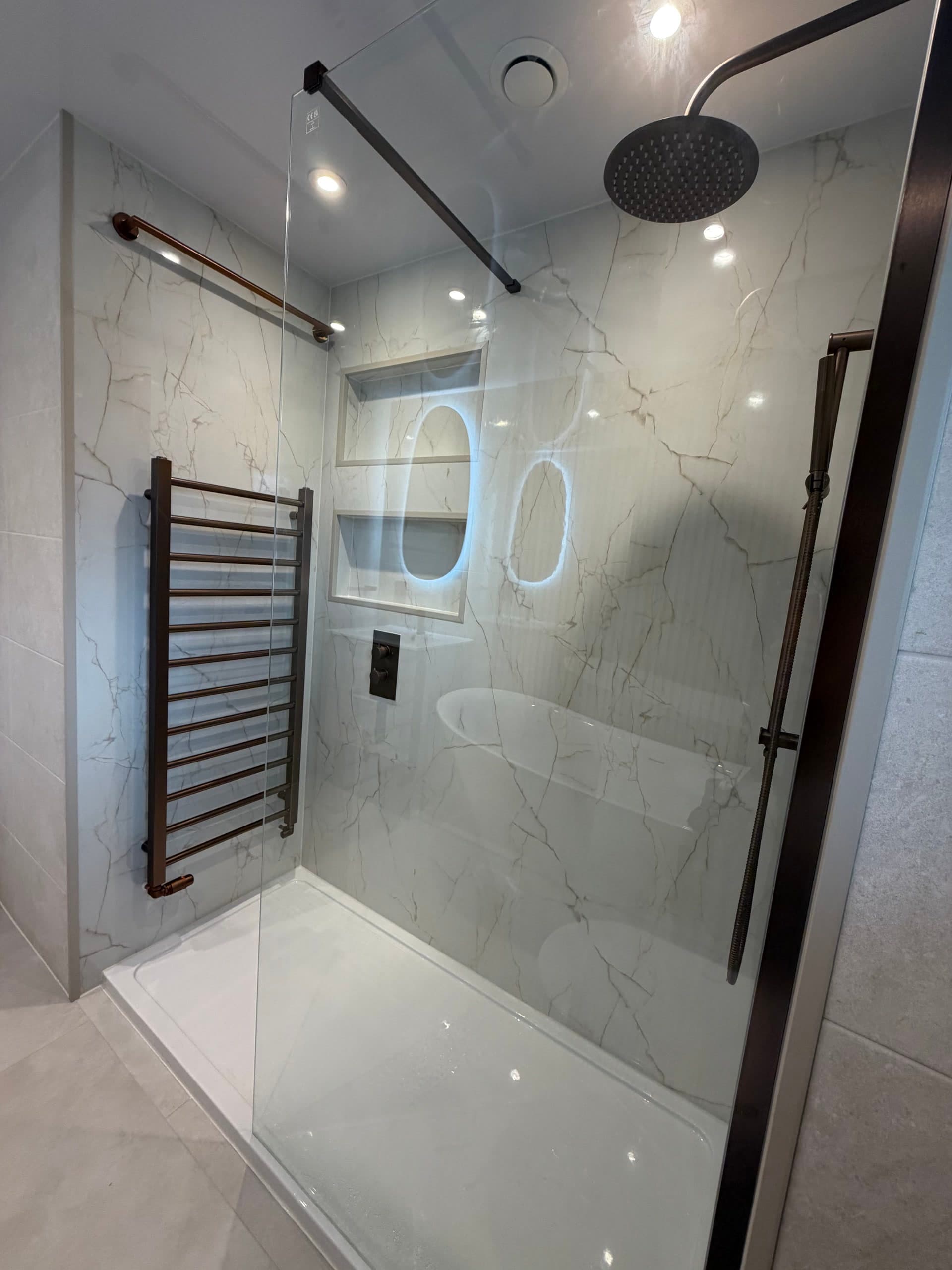 Mr & Mrs Lewis Main Bathroom detail 4